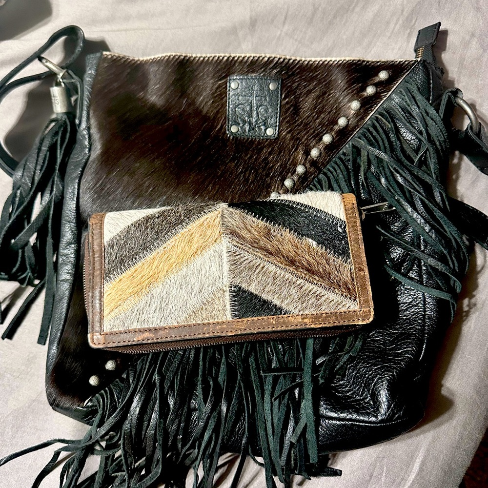STS crossbody